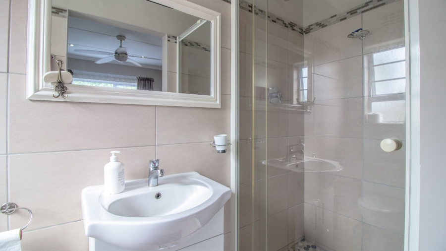 6 Bedroom Property for Sale in Kidds Beach Eastern Cape